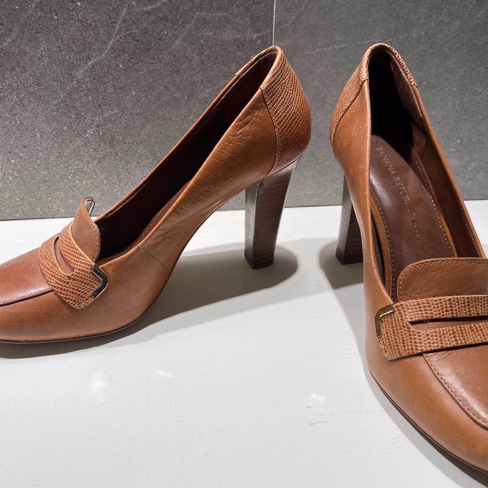 Banana Republic pumps